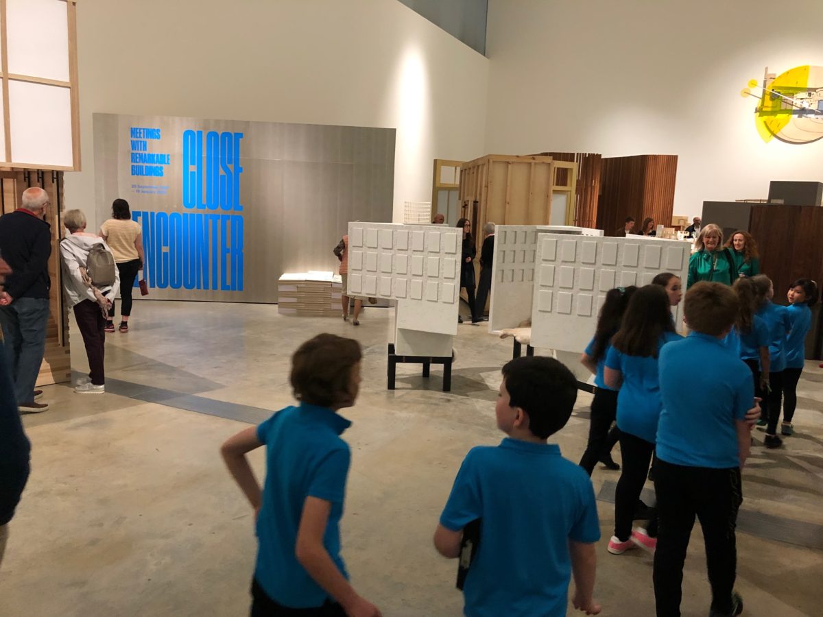 Close Encounter: Meetings with Remarkable Buildings